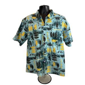Bishop St. Mens Hawaiian Button Down With Waves & Boards